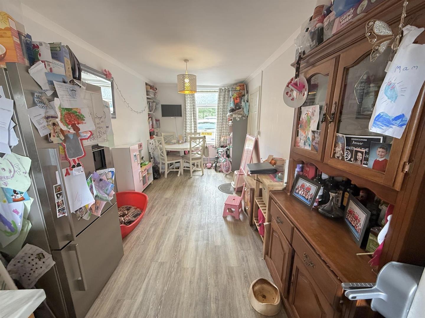 Bute Place, Hirwaun - 20260528_133330000_iOS 1.jpg