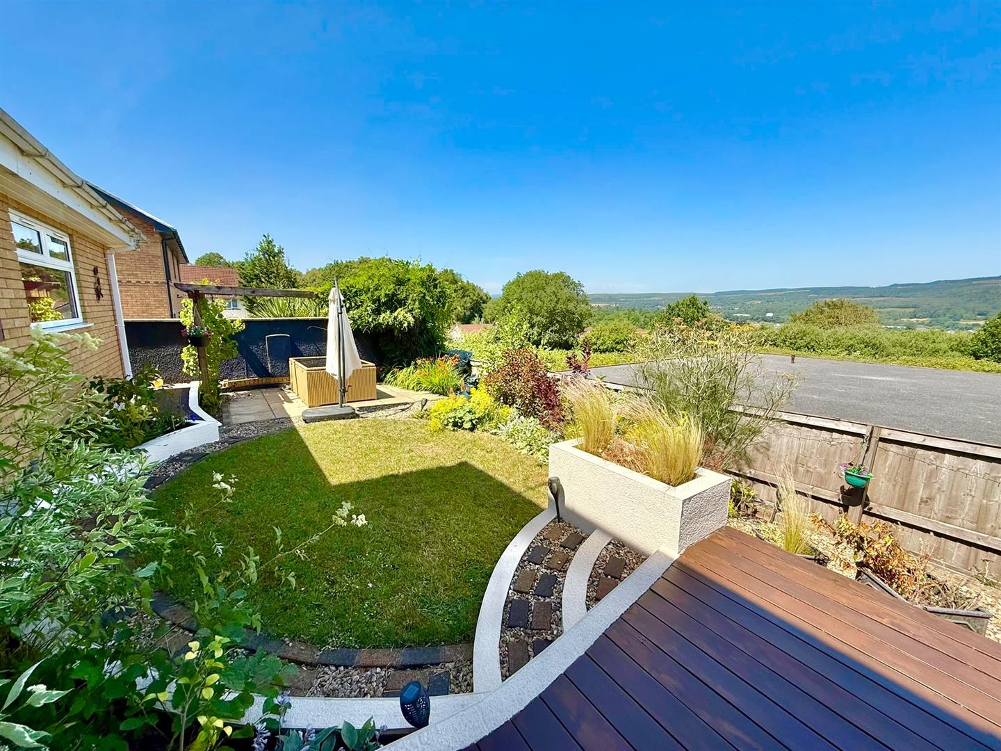 Graig Place, Aberdare - 20260714_102423000_iOS 1.jpg