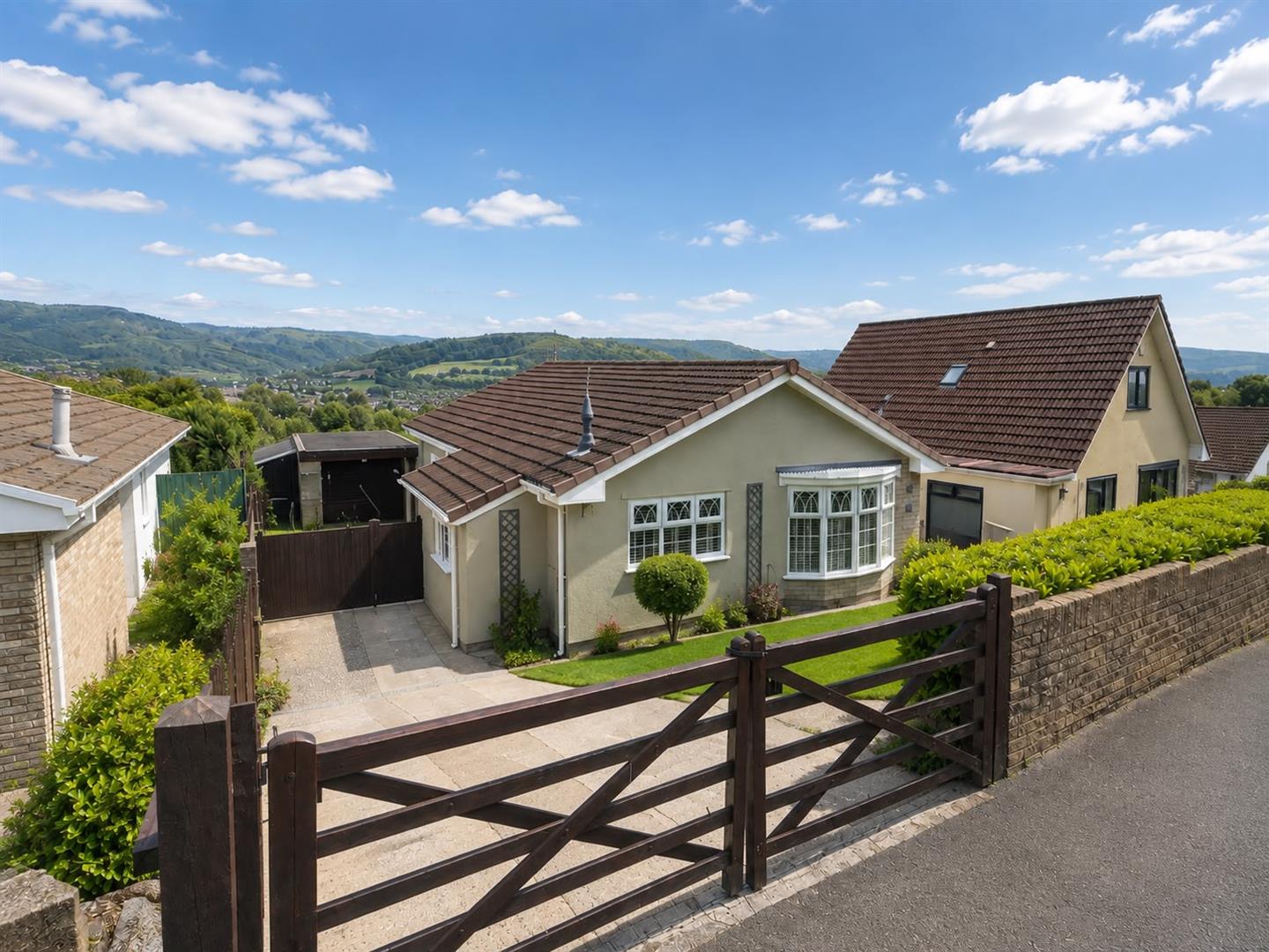 Cenarth Drive, Aberdare - 20260807_085535000_iOS 2.jpg