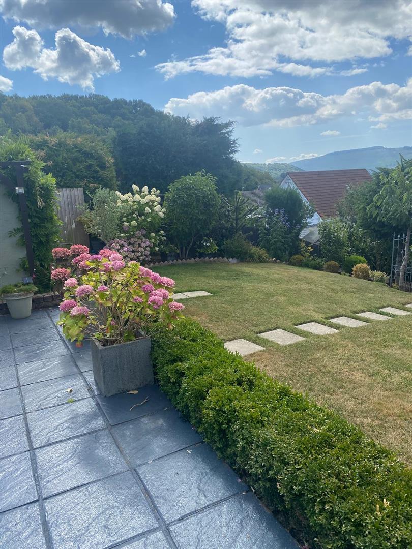 Cenarth Drive, Aberdare - 20260807_104755000_iOS 1.jpg