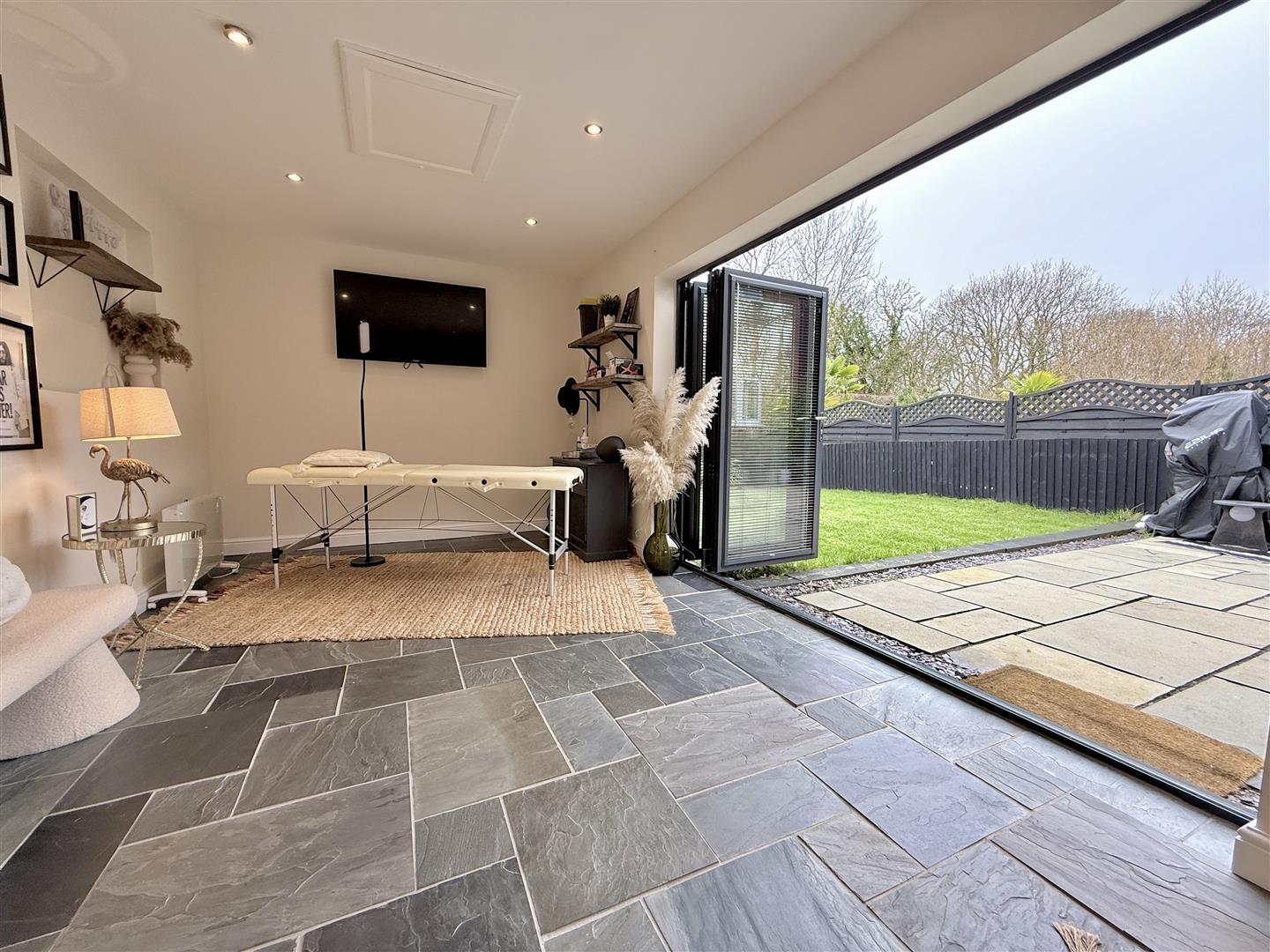 Maes Y Ffion, Llwydcoed, Aberdare - 20260217_143707011_iOS.jpg