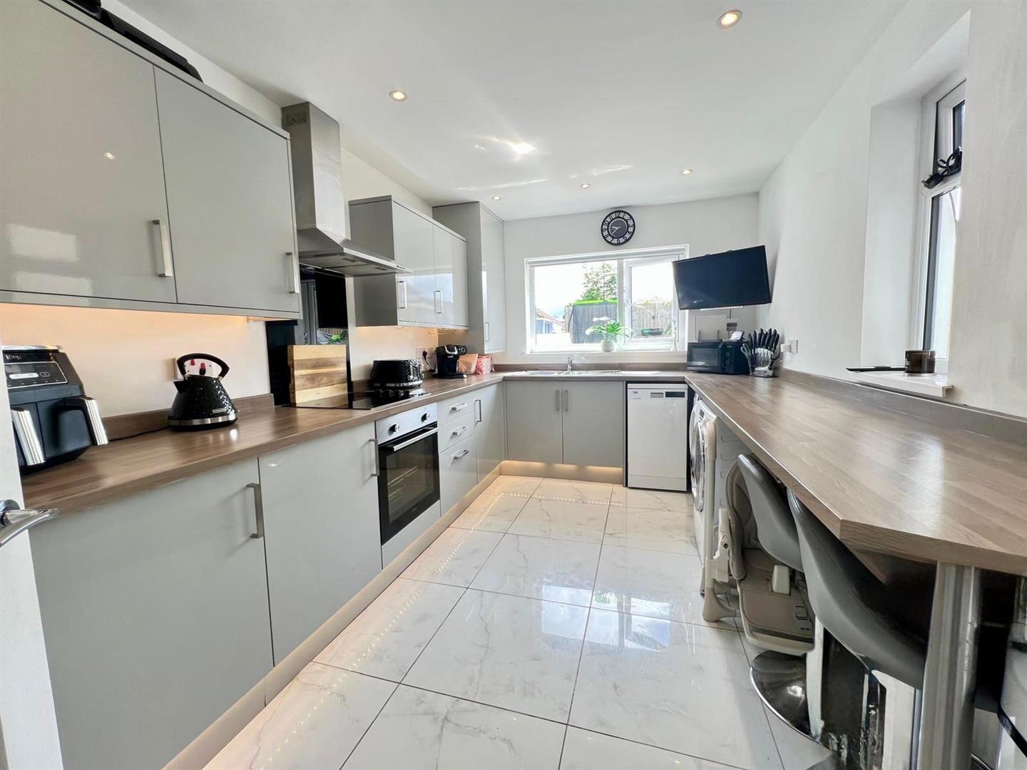 Gwladys Street, Penywaun, Aberdare - ce72f124-345d-416e-bbc7-3bba381c91b7.JPG