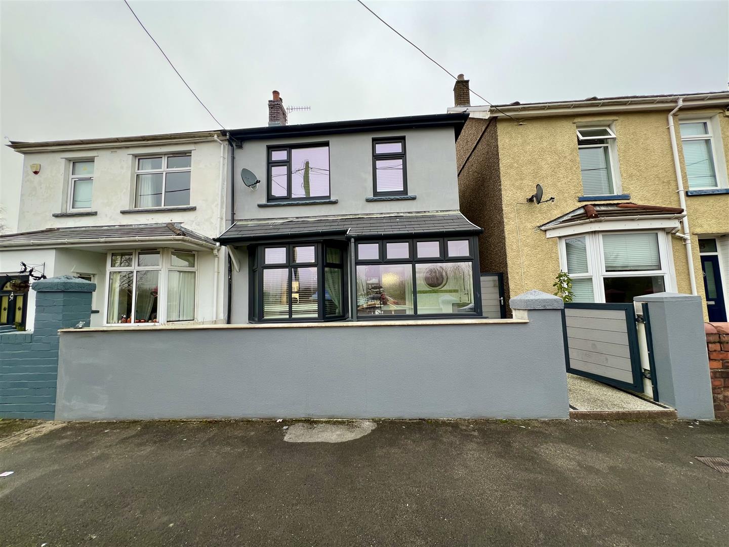 Tudor Avenue, Hirwaun, Aberdare - IMG_5084.jpg