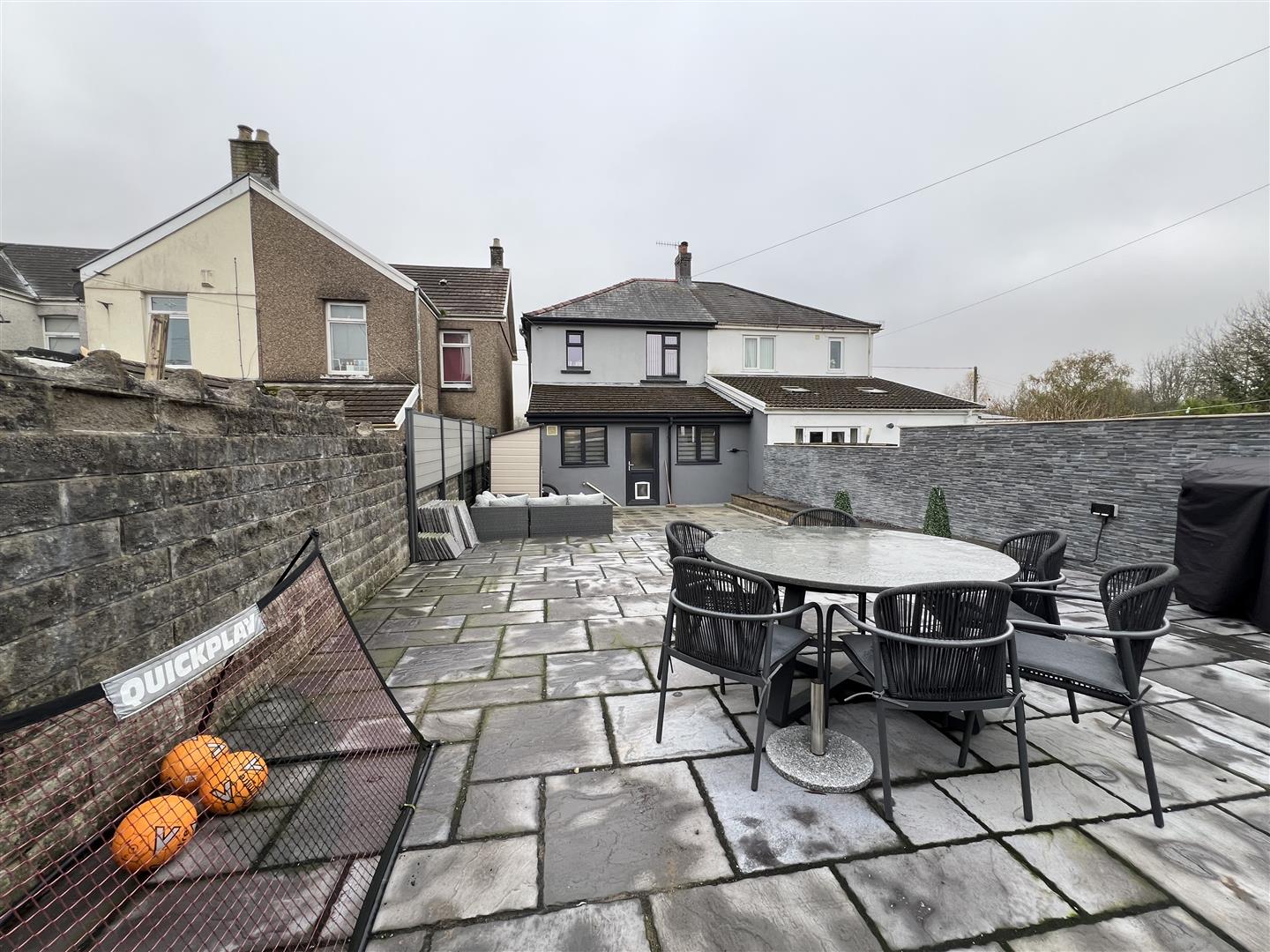 Tudor Avenue, Hirwaun, Aberdare - IMG_5083.jpg