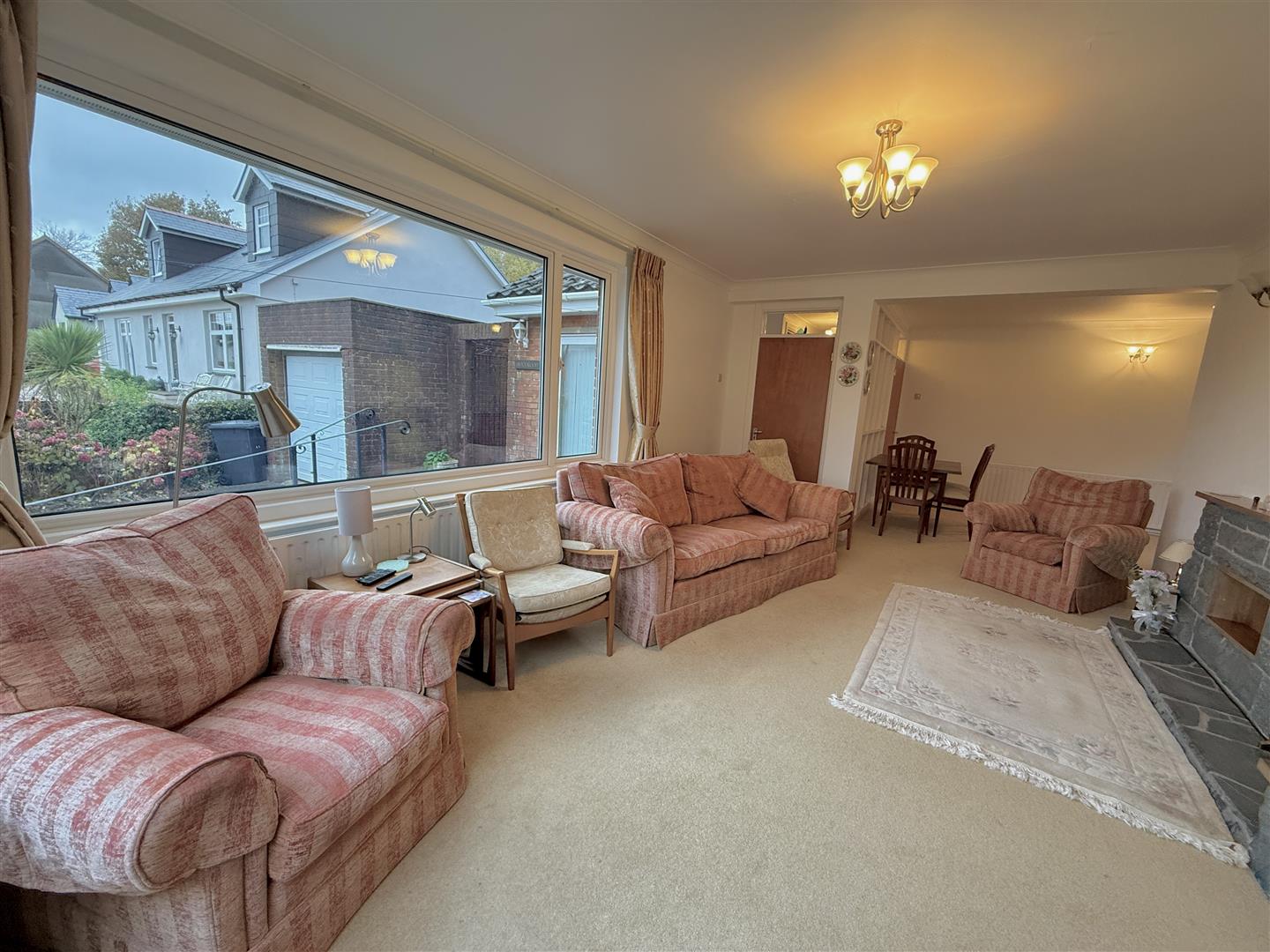 Kingsbury Place, Llwydcoed, Aberdare - 20251111_094933663_iOS.jpg