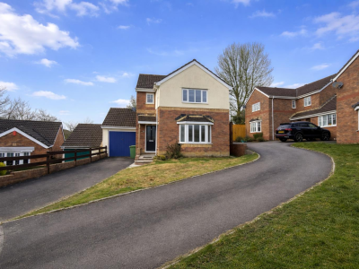 Springfield Gardens, Hirwaun, Aberdare Main Image Thumbnail