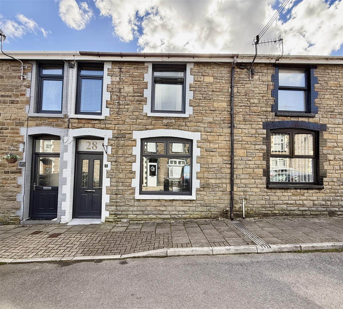 Glanrhyd Street, Cwmaman, Aberdare - 20250922_142033782_iOS.jpg