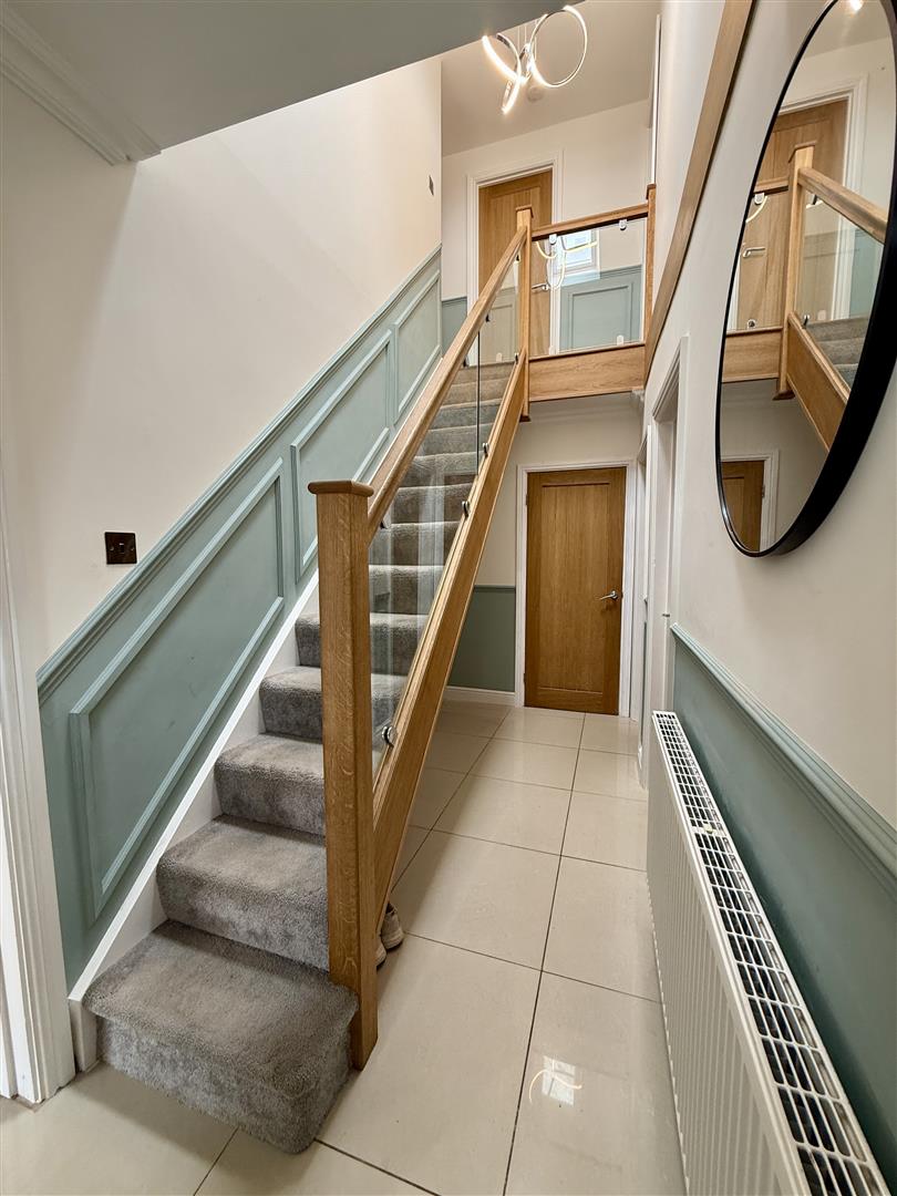 Fairfield Close, Aberdare - 20250701_102839065_iOS.jpg