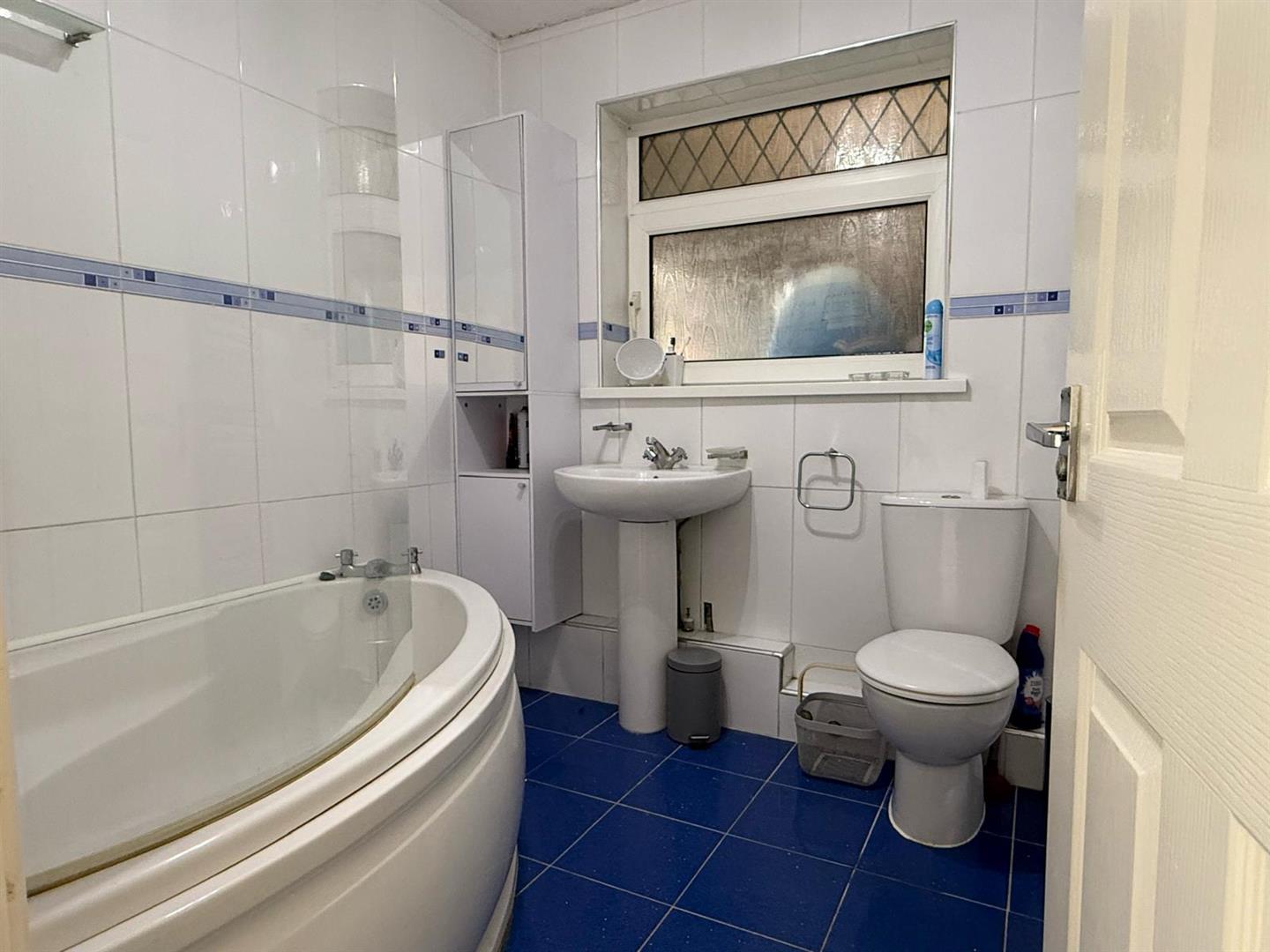 Hillcrest Avenue, Aberdare - 20250630_105316000_iOS 5.jpg