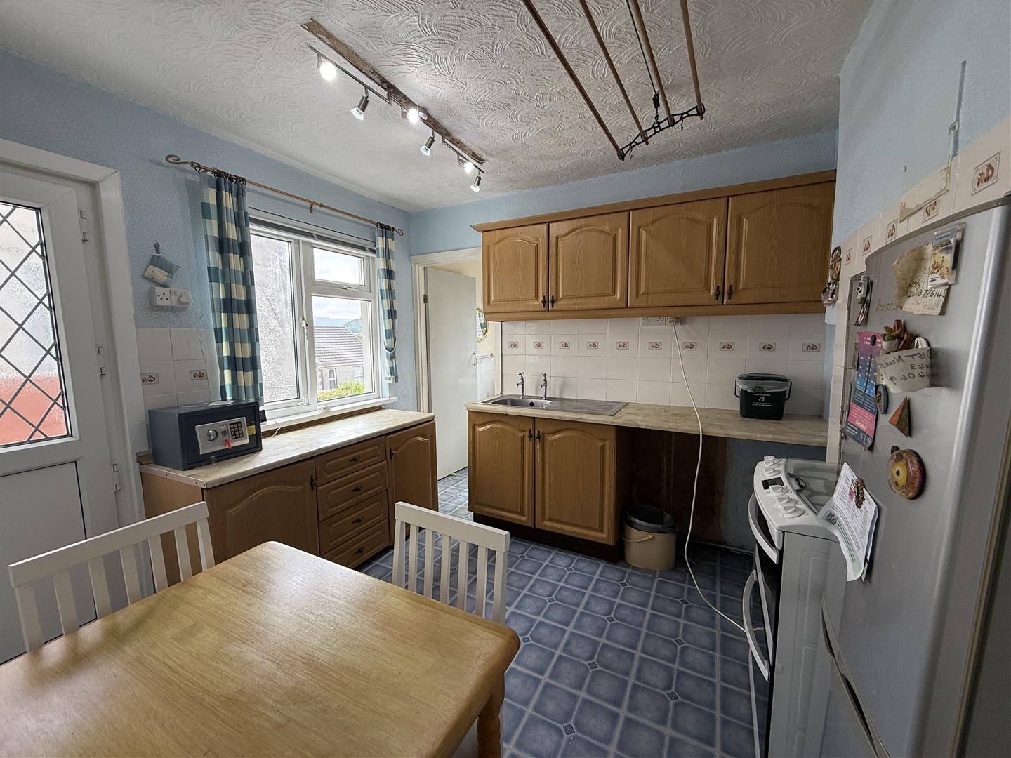 Fforchaman Road, Cwmaman, Aberdare - 20250630_093437317_iOS.jpg