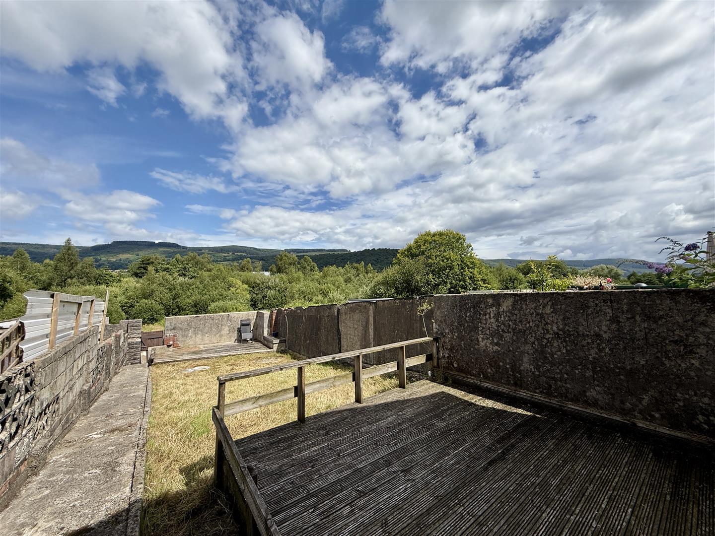 Park View Terrace, Abercwmboi, Aberdare - 20250728_123856363_iOS.jpg