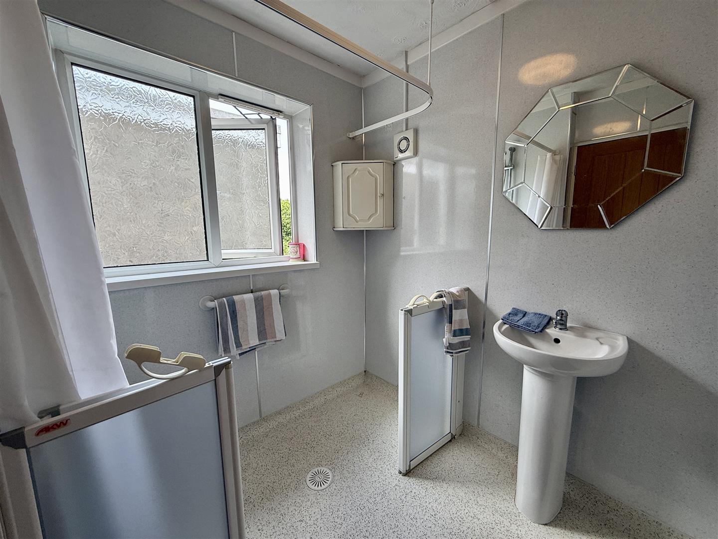 Park View Terrace, Abercwmboi, Aberdare - 20250728_124140180_iOS.jpg