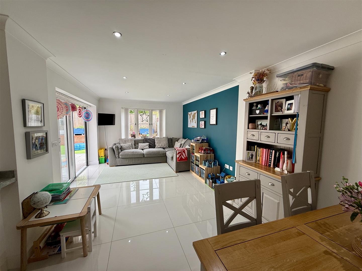 Tan Y Bryn Gardens, Llwydcoed, Aberdare - 20250730_101504875_iOS.jpg