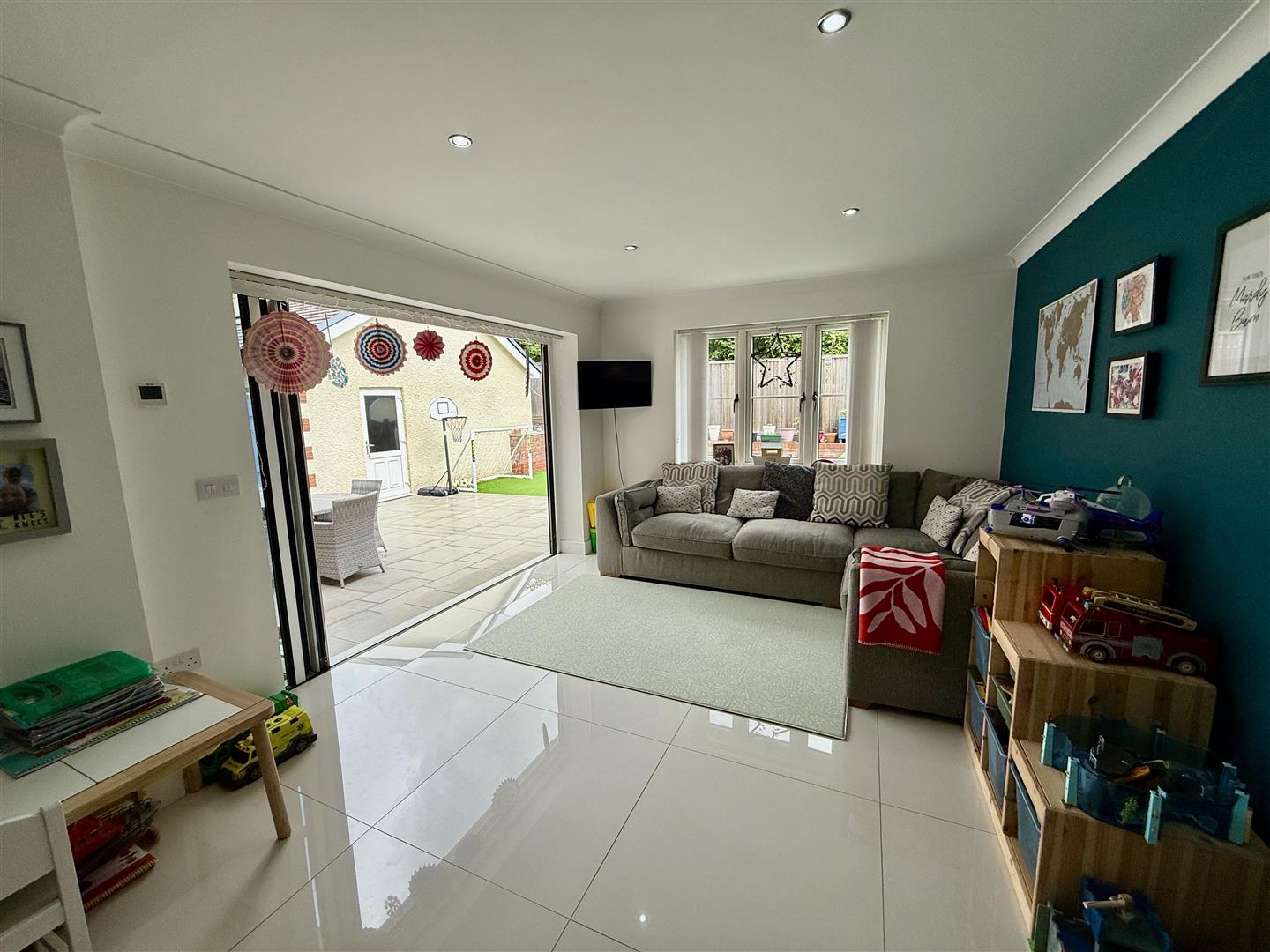 Tan Y Bryn Gardens, Llwydcoed, Aberdare - 20250730_101807973_iOS.jpg