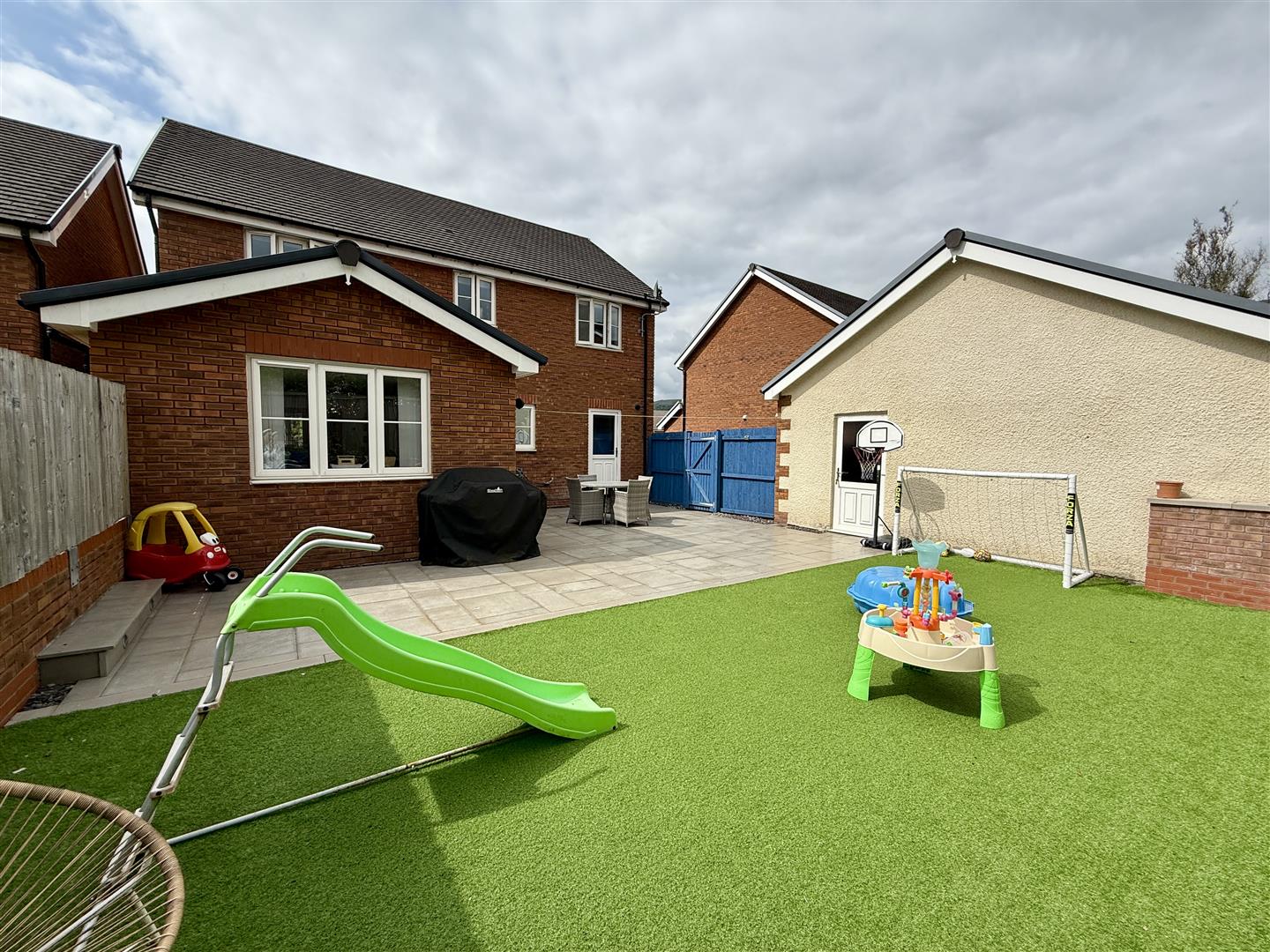 Tan Y Bryn Gardens, Llwydcoed, Aberdare - 20250730_101857913_iOS.jpg