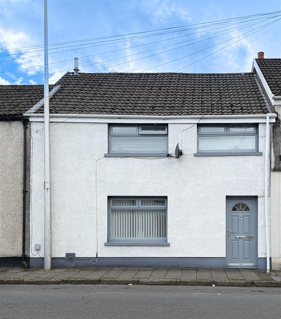 Cardiff Road, Aberdare - 20250829_185538000_iOS.jpg