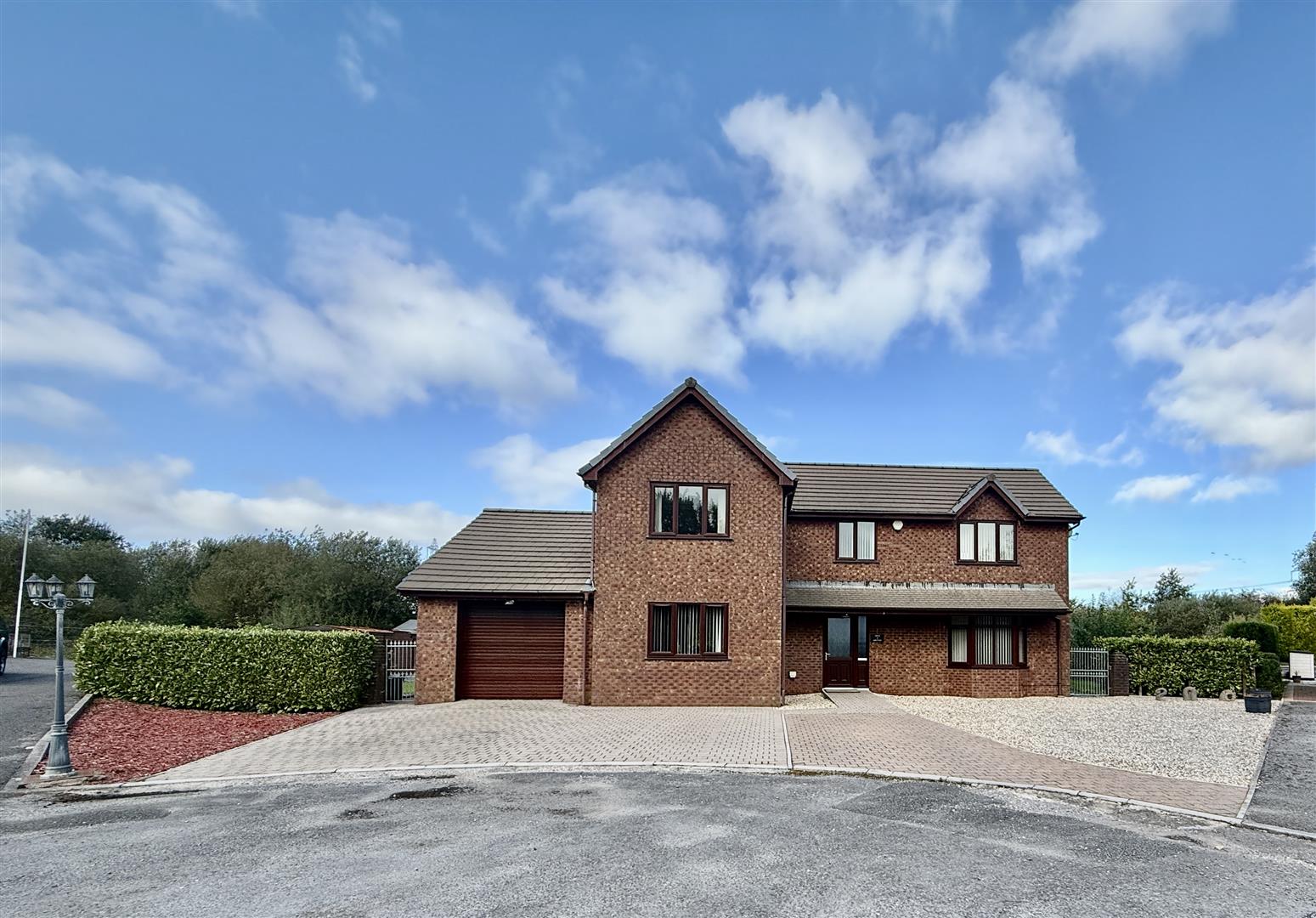 Penderyn Road, Hirwaun, Aberdare - 20251006_140258544_iOS.jpg