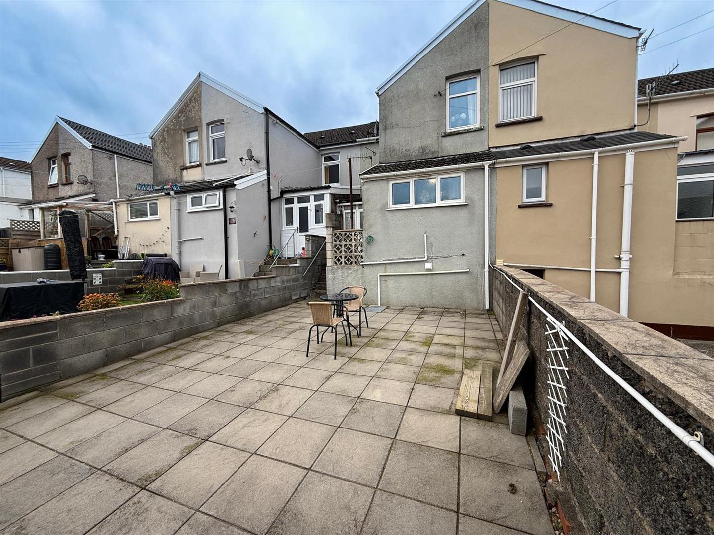 Cynon Street, Aberdare - 20251007_104522000_iOS.jpg