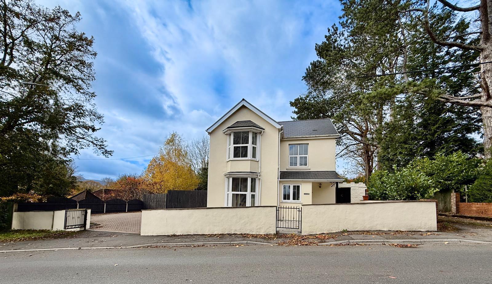 Merthyr Road, Llwydcoed, Aberdare - 20251027_135411000_iOS 8.jpg