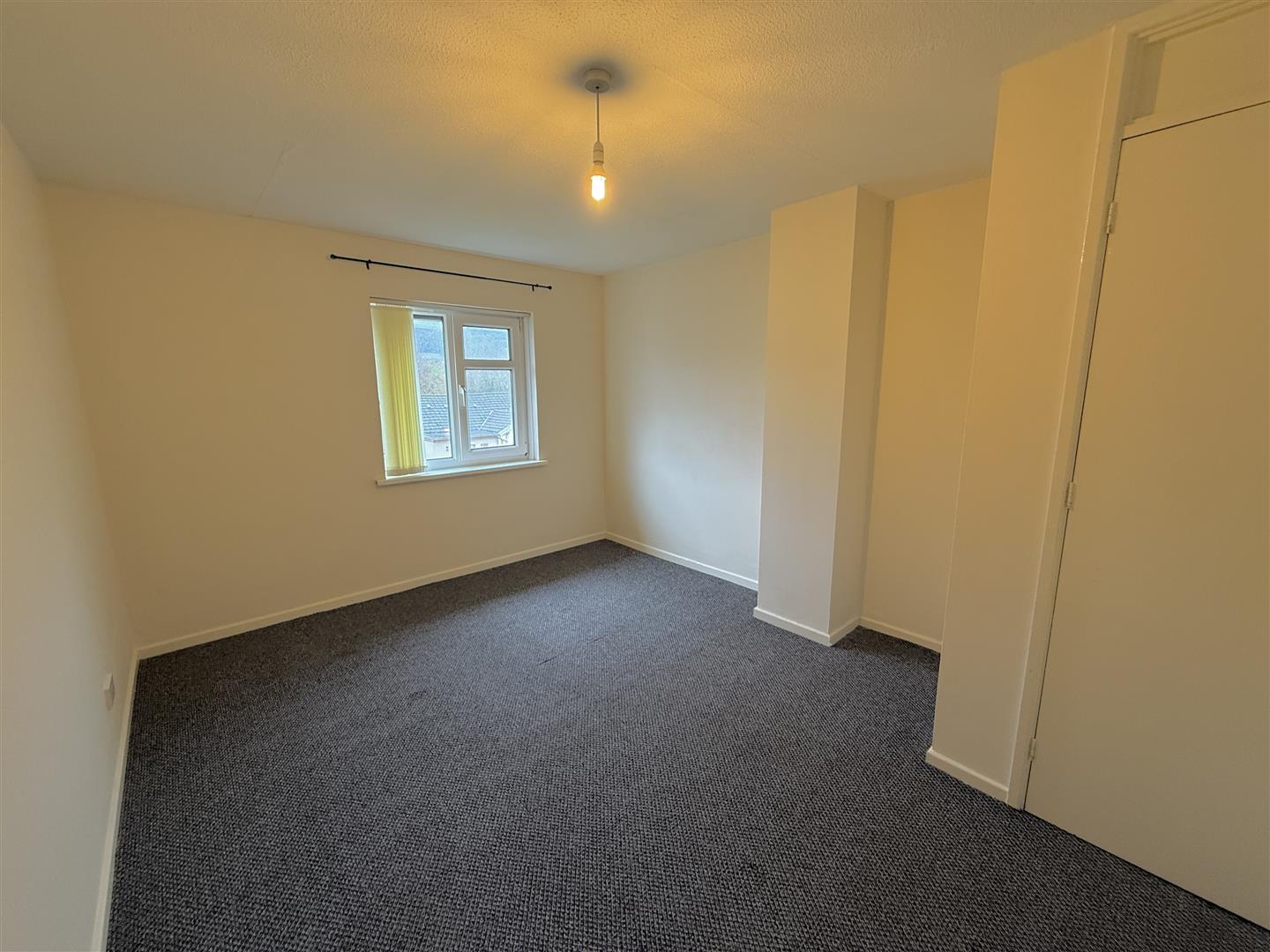Cardiff Rd, Aberaman, Aberdare - 20251111_133339367_iOS.jpg