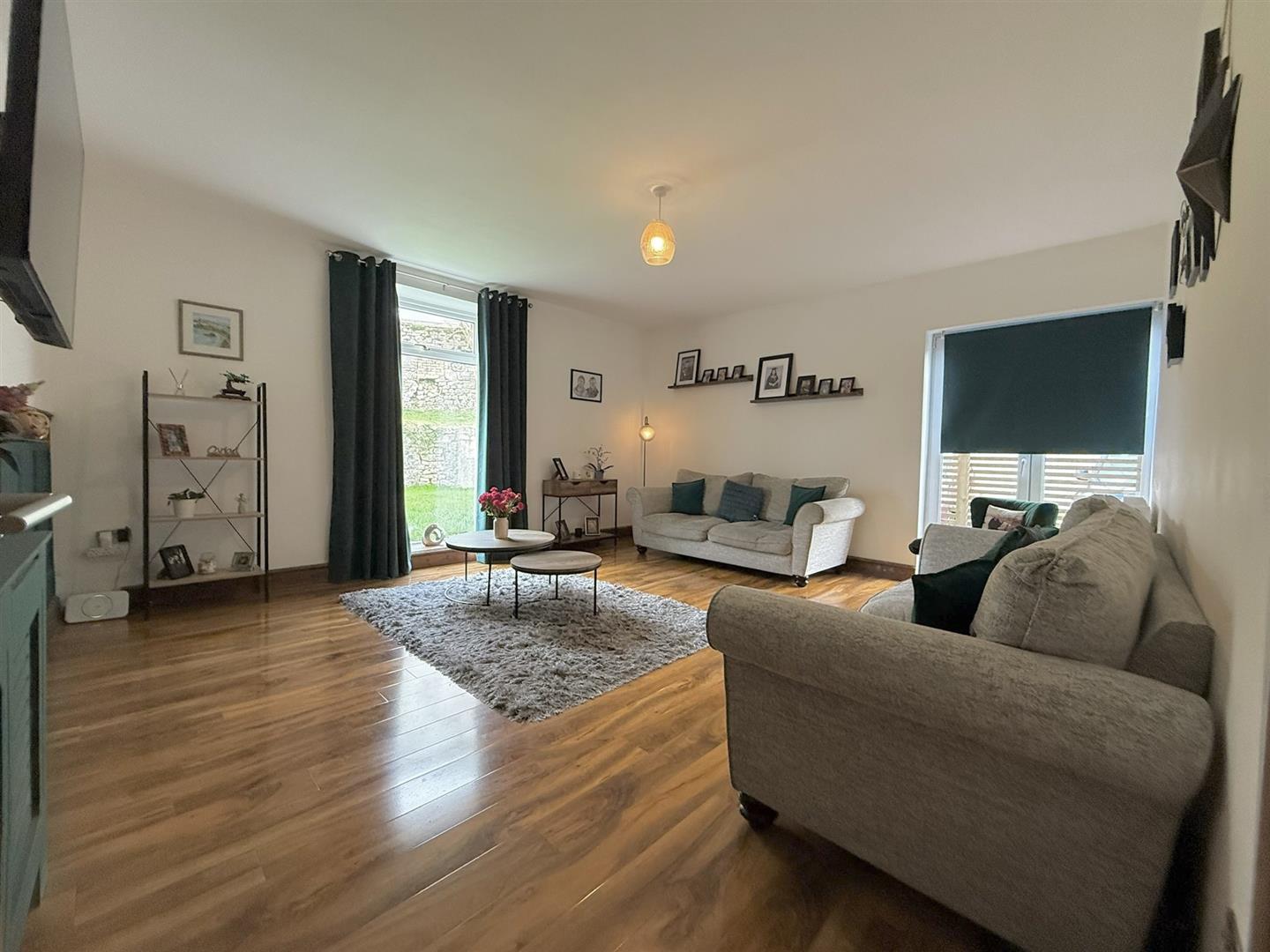 Bethel Place, Hirwaun, Aberdare - 20260225_183944000_iOS 4.jpg