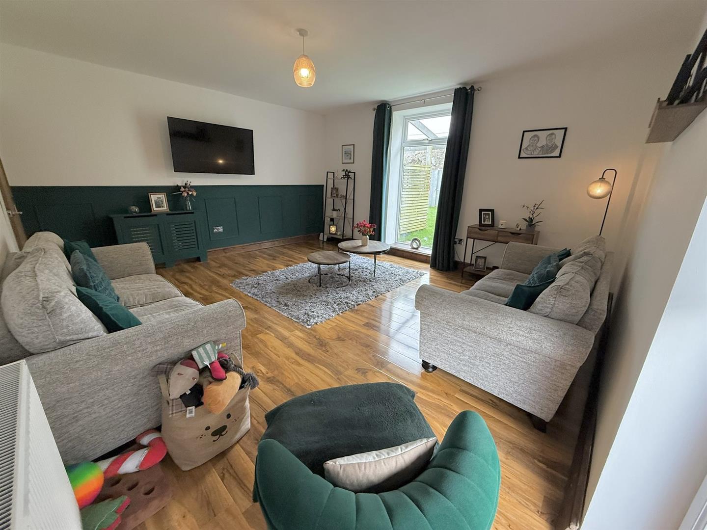 Bethel Place, Hirwaun, Aberdare - 20260225_183944000_iOS 5.jpg