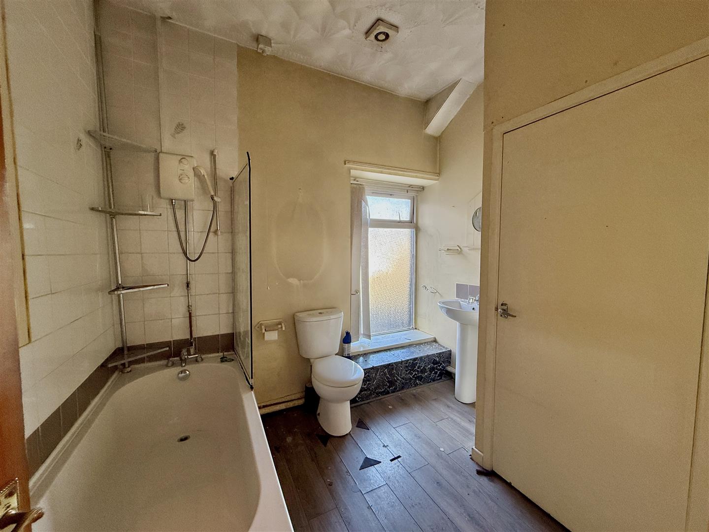 Cromer Street, Abercwmboi, Aberdare - 20251119_100254570_iOS.jpg