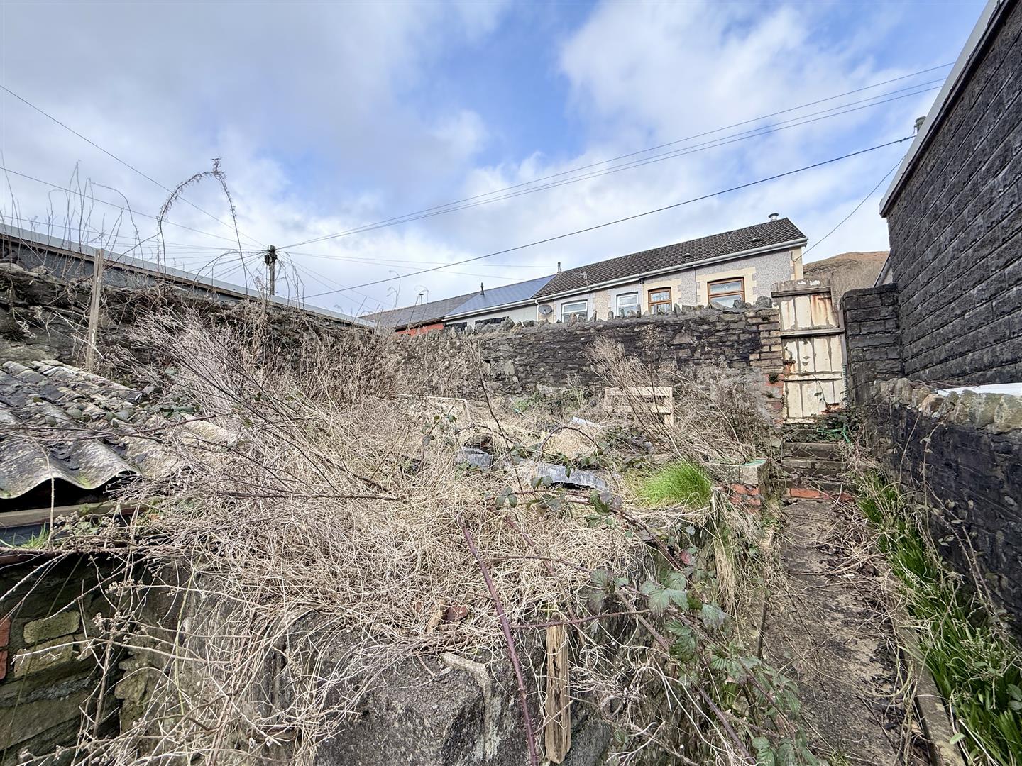 Glanaman Road, Cwmaman, Aberdare - 20260224_110815788_iOS.jpg