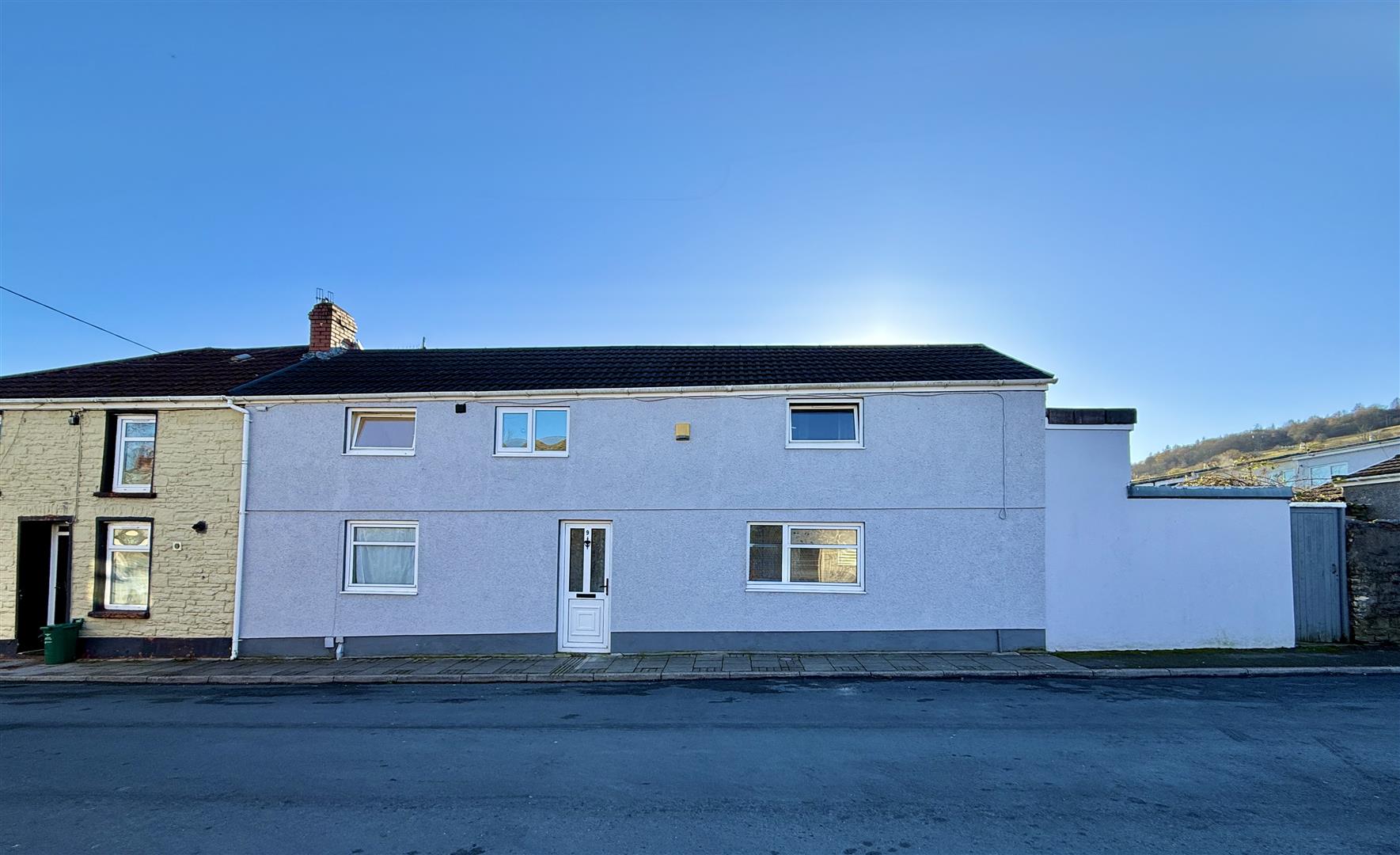 Abergwawr Street, Aberdare - 20251125_105005173_iOS.jpg