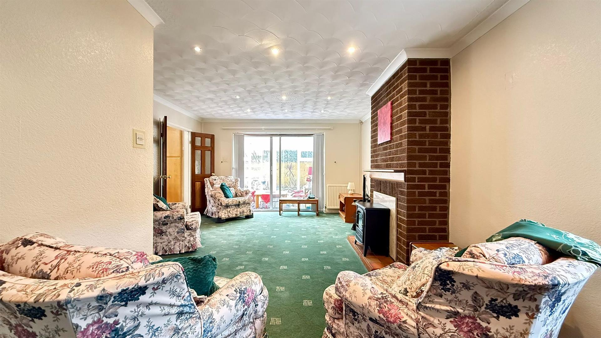 Brynffynon Close, Aberdare - 20260306_162217000_iOS 2.jpg