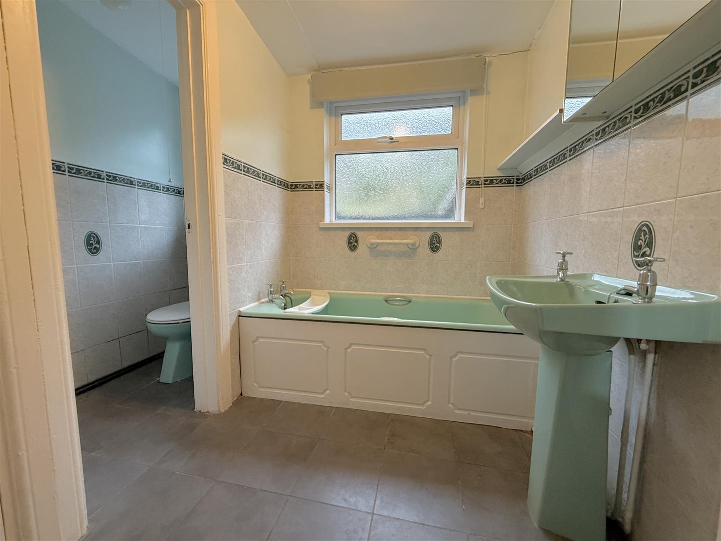Llewelyn Street, Aberdare - 20260120_093202868_iOS.jpg