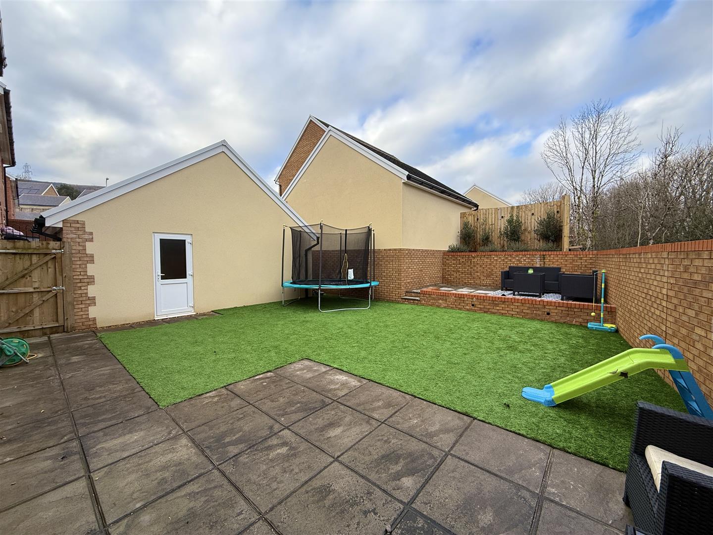 Rhodfa Cae Uchel, Aberdare - 20260119_132721955_iOS.jpg