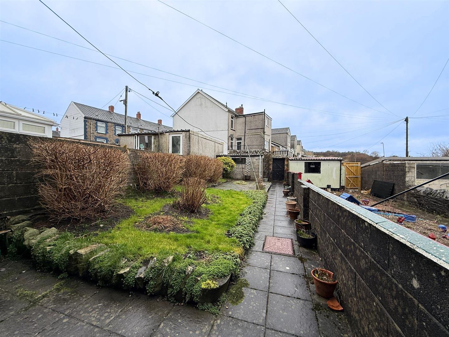 Holford Terrace, Cwmdare, Aberdare - 20260120_104930000_iOS 1.jpg