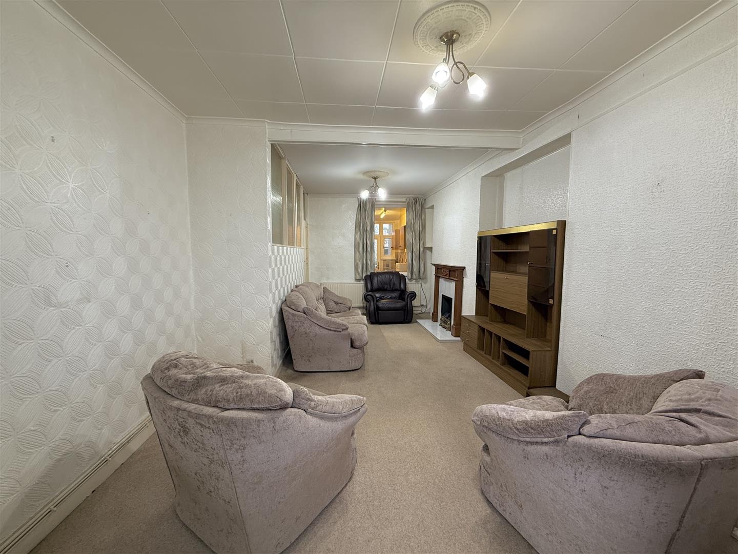 Holford Terrace, Cwmdare, Aberdare - 20260120_103734232_iOS.jpg