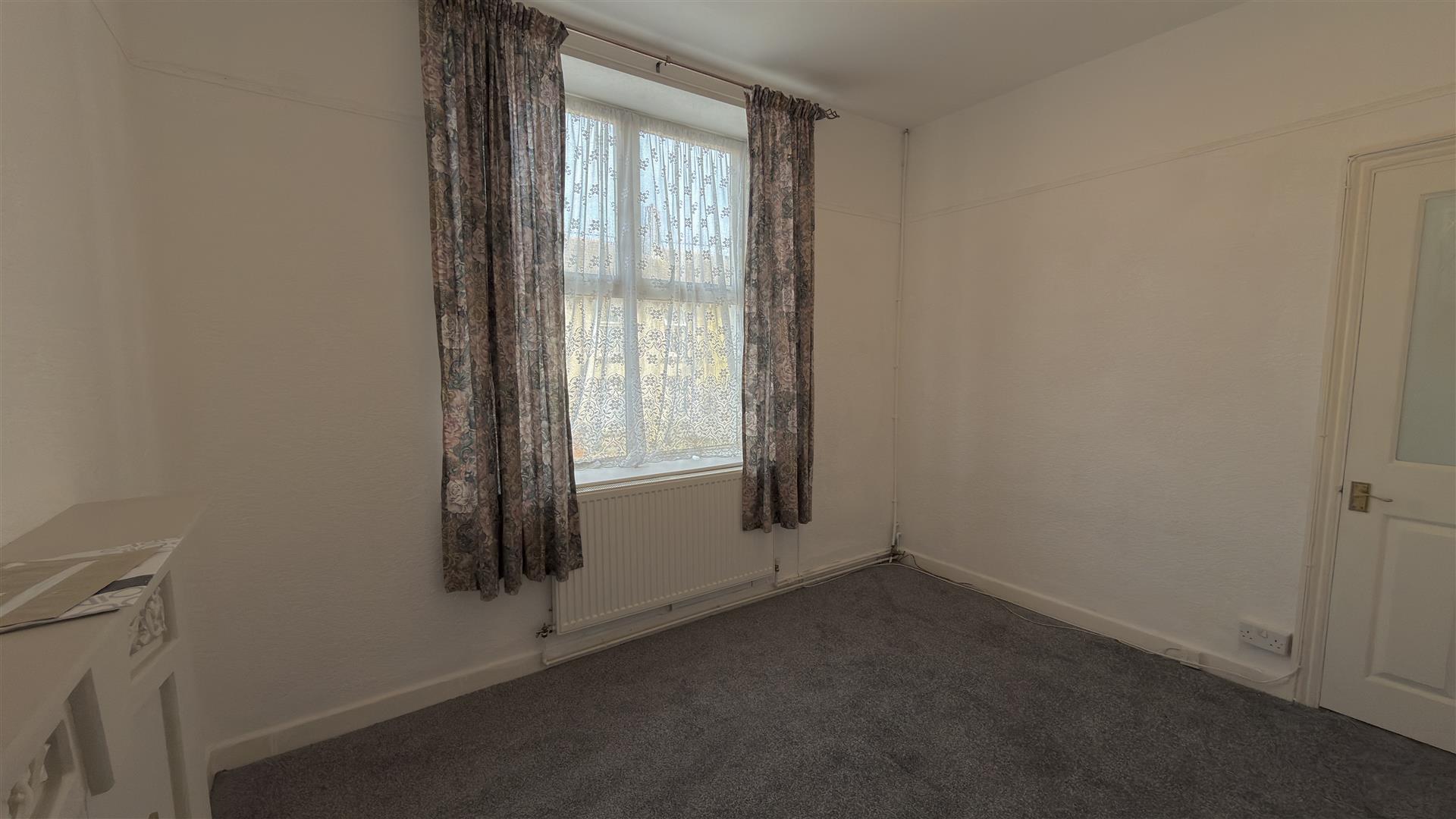 Park View Terrace, Abercwmboi, Aberdare - 20260318_100852828_iOS.jpg