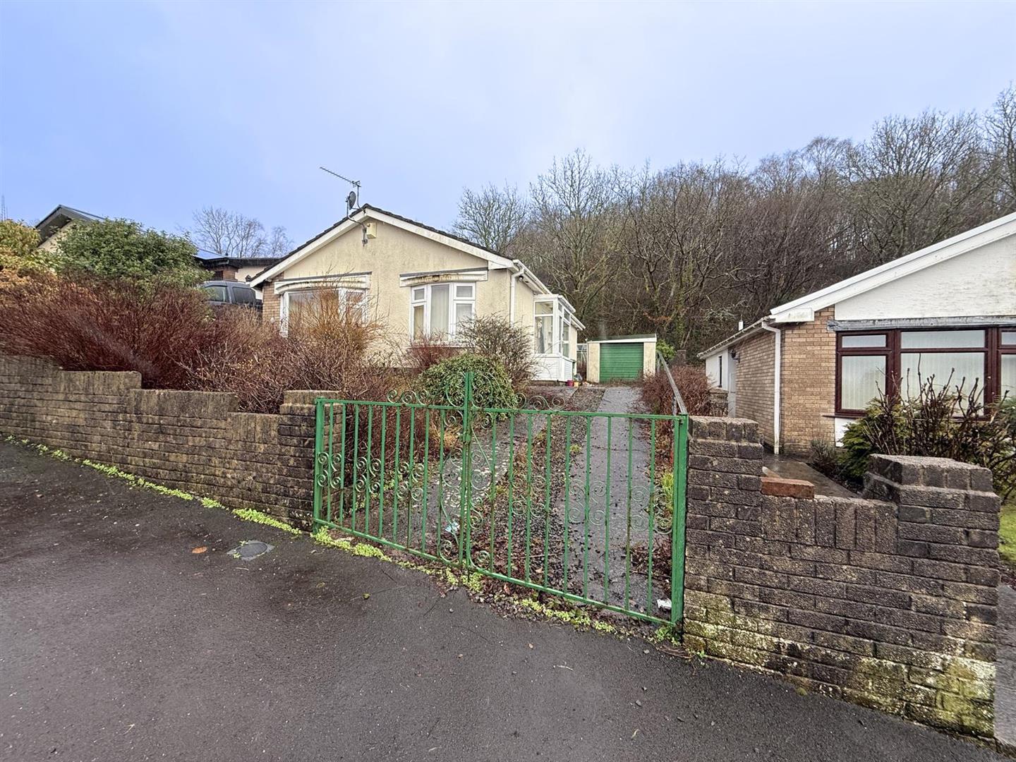Cenarth Drive, Aberdare - 20260211_151954000_iOS 8.jpg