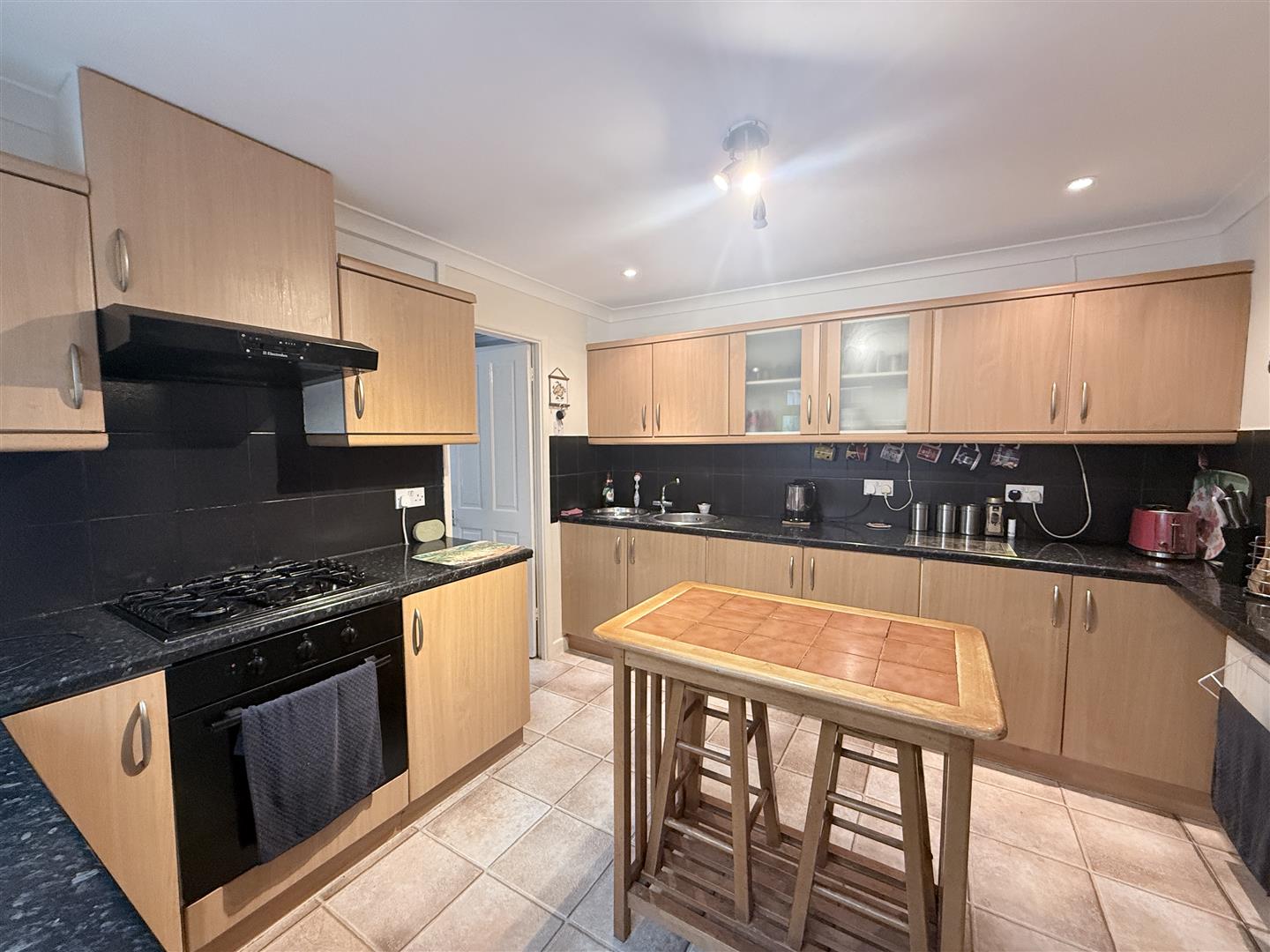 Park View Terrace, Abercwmboi, Aberdare - 20260203_121720621_iOS.jpg