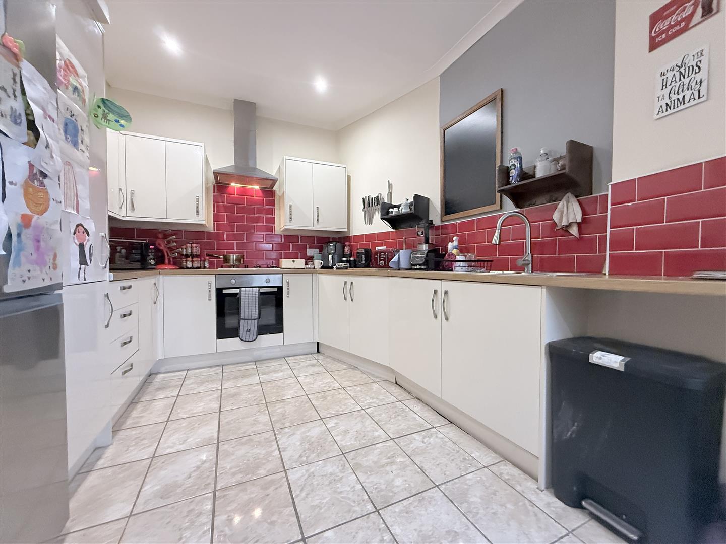 Tudor Avenue, Hirwaun, Aberdare - 20260205_120732834_iOS.jpg