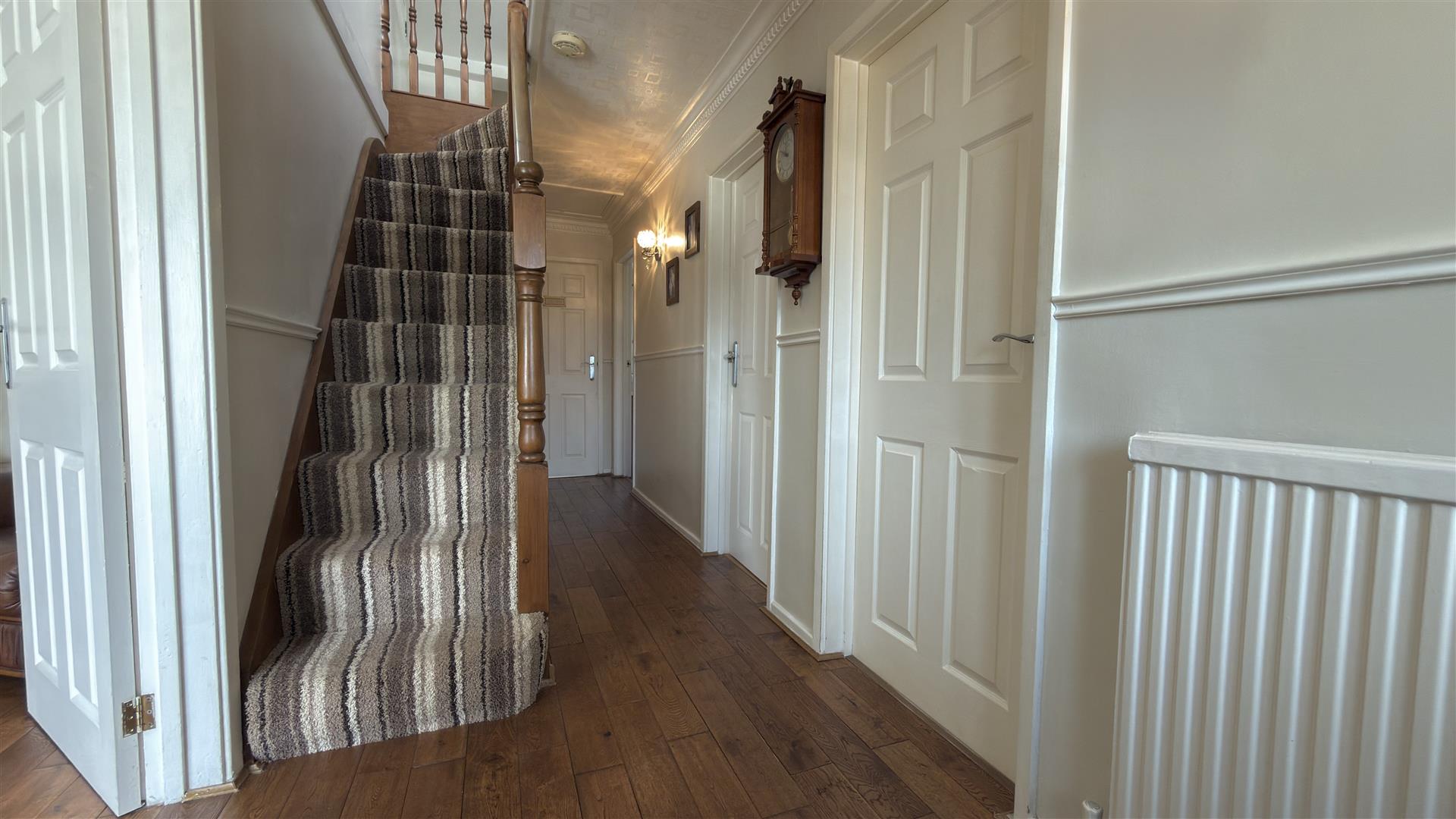 Fairfield Close, Cwmbach - 20260313_095825119_iOS.jpg