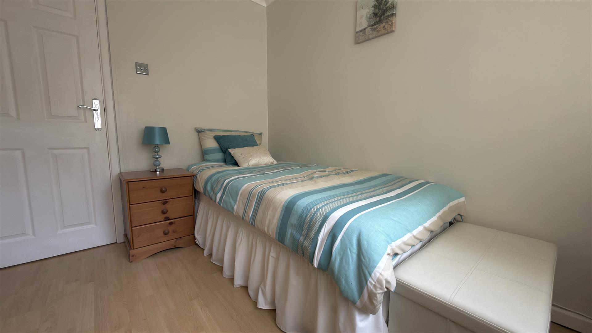 Fairfield Close, Cwmbach - 20260313_100213821_iOS.jpg