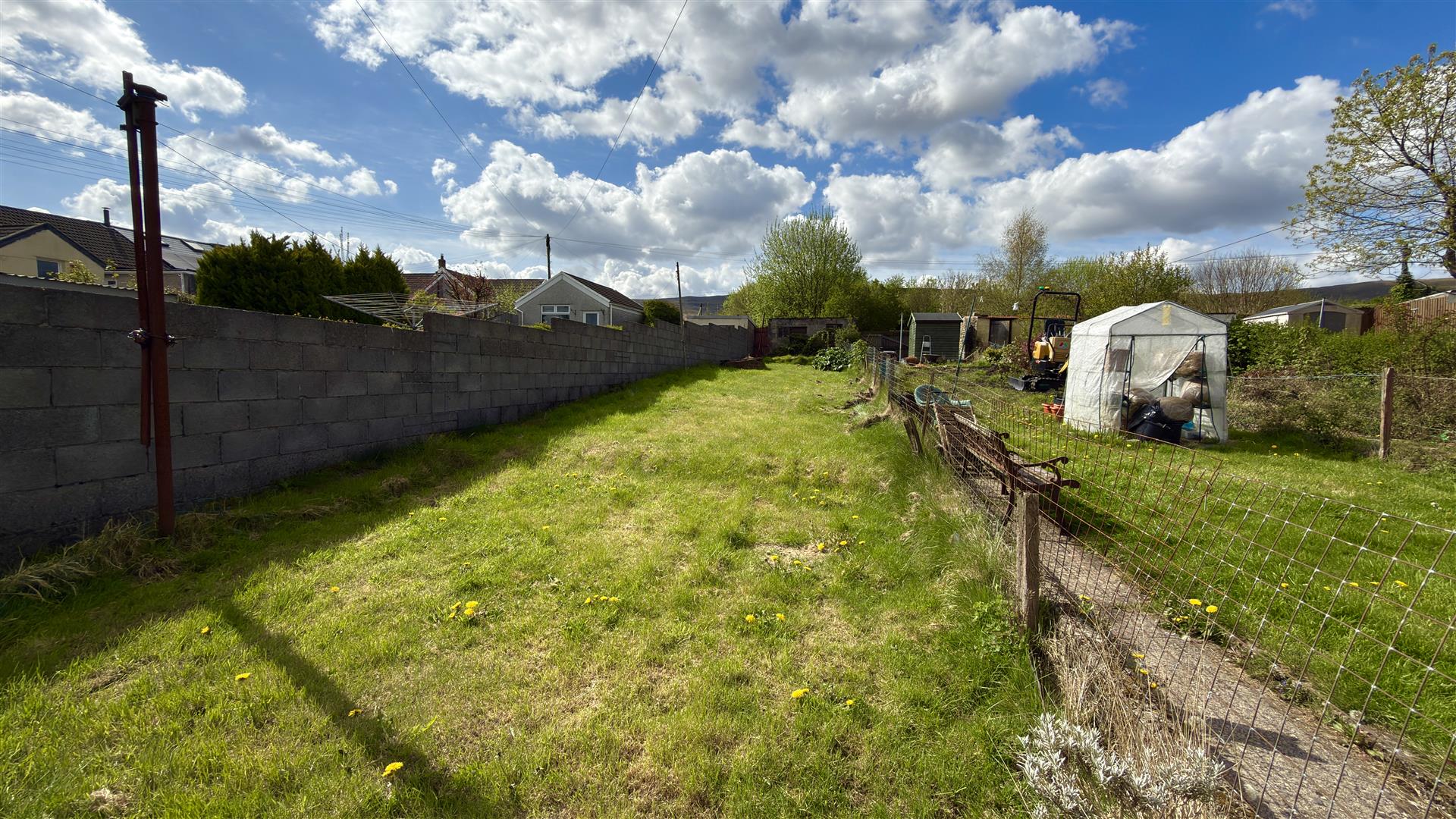 Cynon Terrace, Hirwaun, Aberdare - 20260420_095527571_iOS.jpg