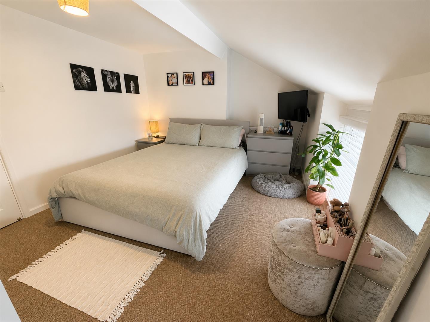 Giles Court, Aberdare - 11.png