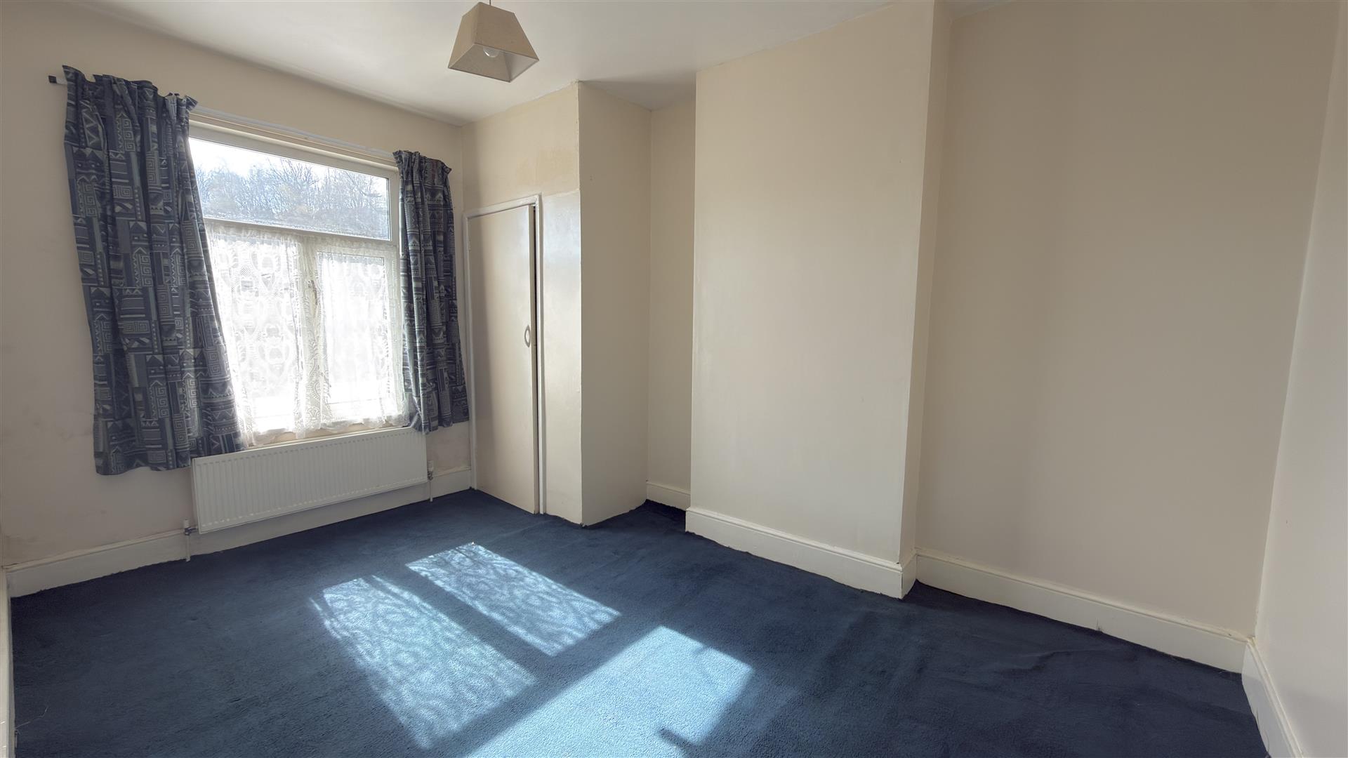 William Street, Abercynon, Mountain Ash - 20260331_141330252_iOS.jpg
