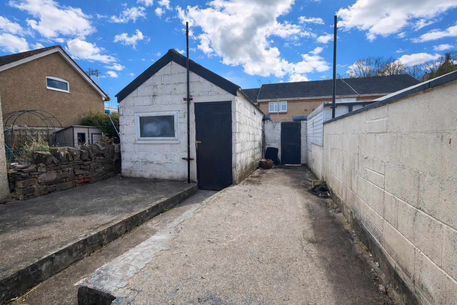 William Street, Abercynon, Mountain Ash - 20260331_144354037_iOS.png