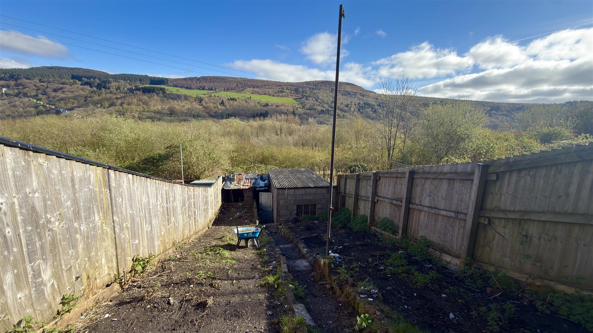 Pentwyn Avenue, Mountain Ash - 20260402_090435988_iOS.jpg