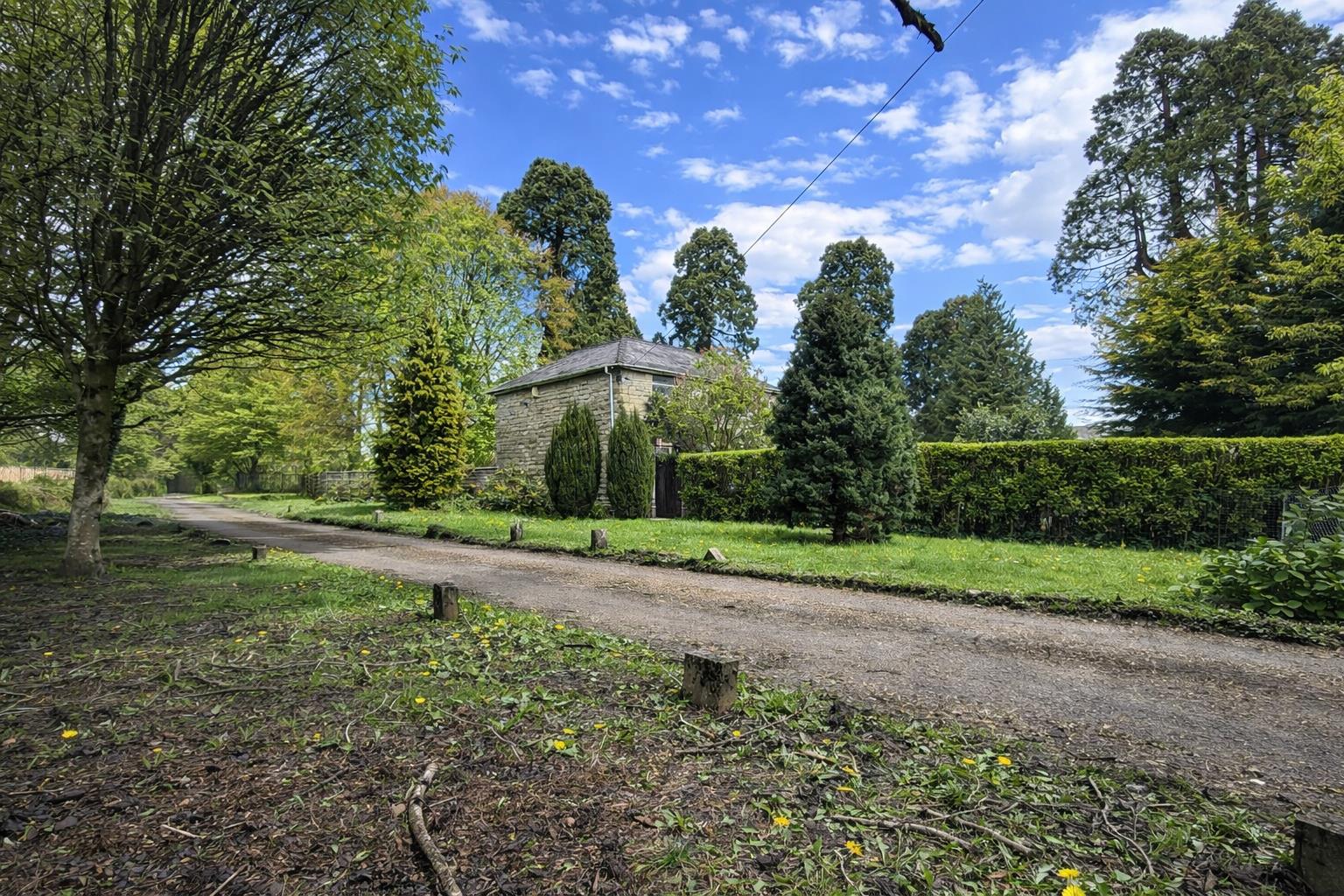 Cemetery Road, Aberdare - 20260420_132122954_iOS.png