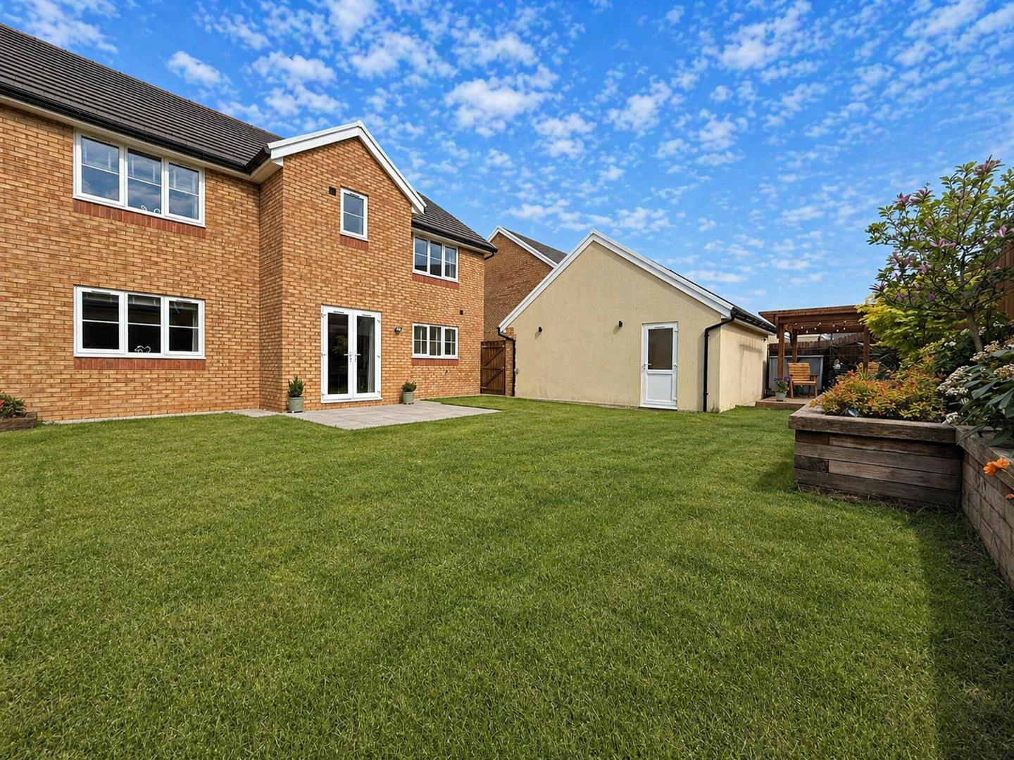 Llys Pen Bryn, Aberdare - Additional