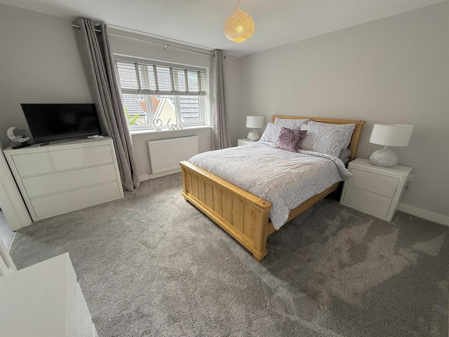 Llys Pen Bryn, Aberdare - Bedroom 2