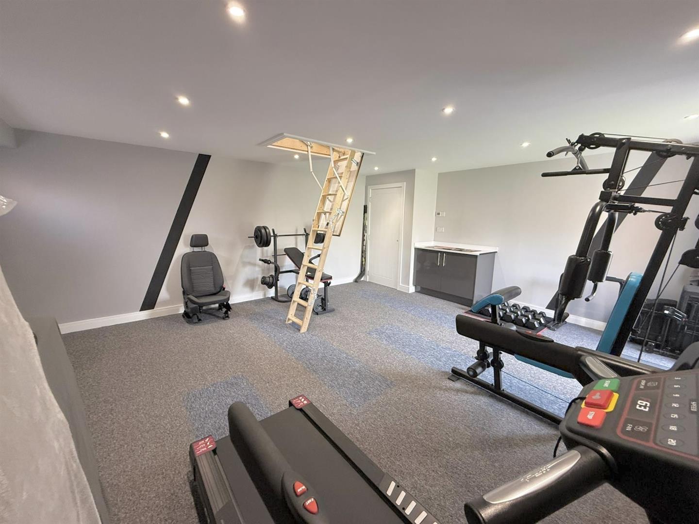 Llys Pen Bryn, Aberdare - Additional
