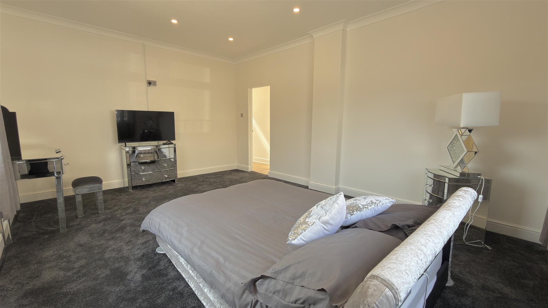 Neville Terrace, Aberdare - 20260427_103203890_iOS.jpg